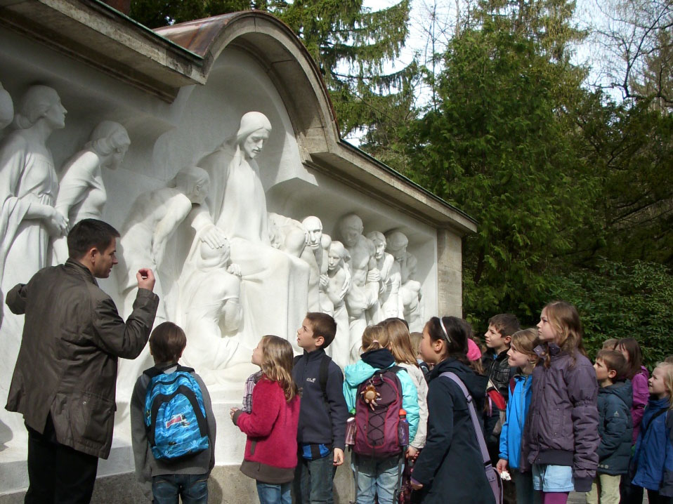 Führung einer Schulklasse